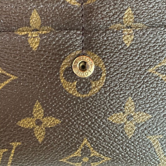 Louis Vuitton Monogram Sarah Groom Wallet - Picture 7 of 14
